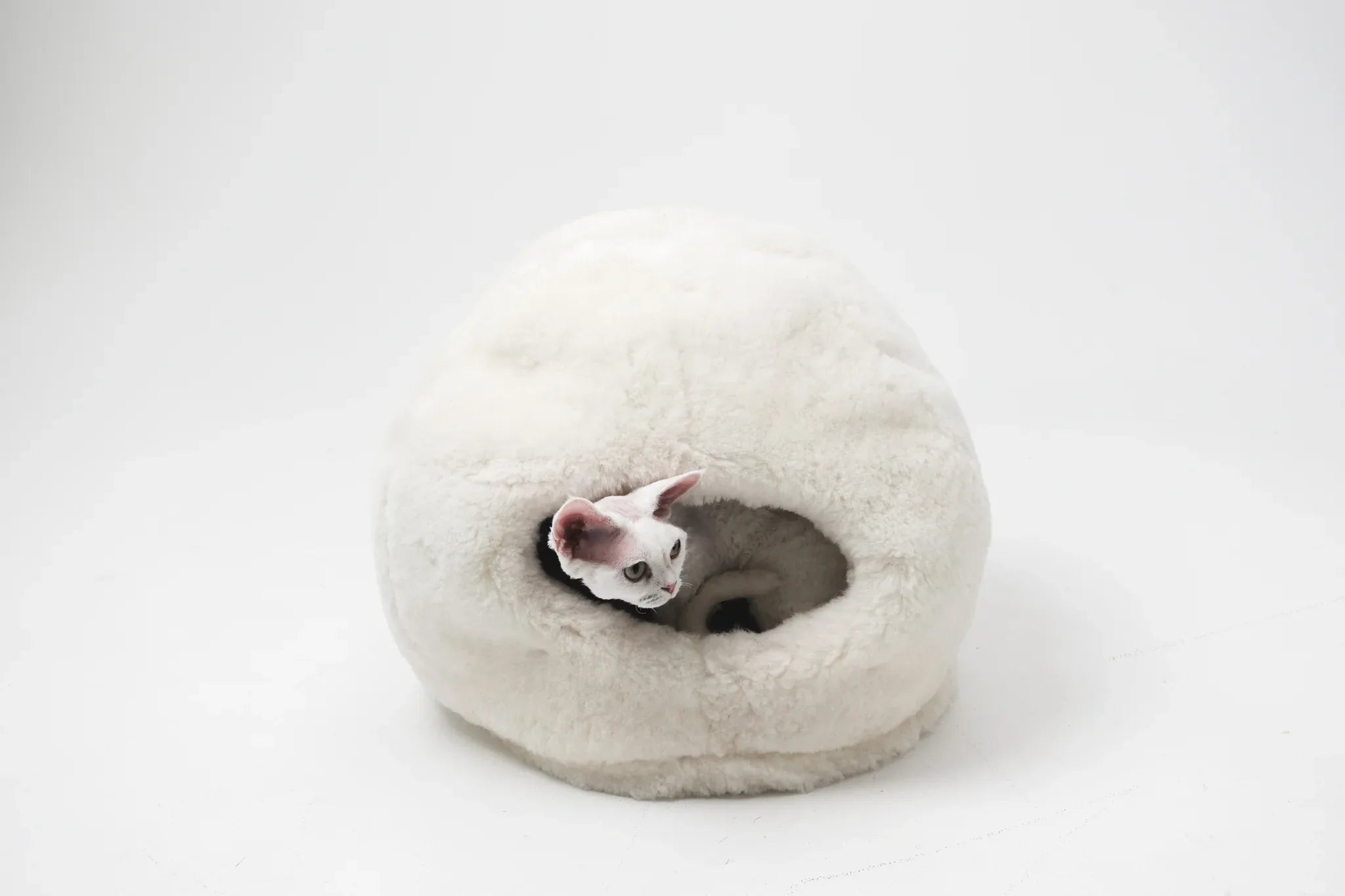 Nest Natural Sheepskin Pet Bed - White-2