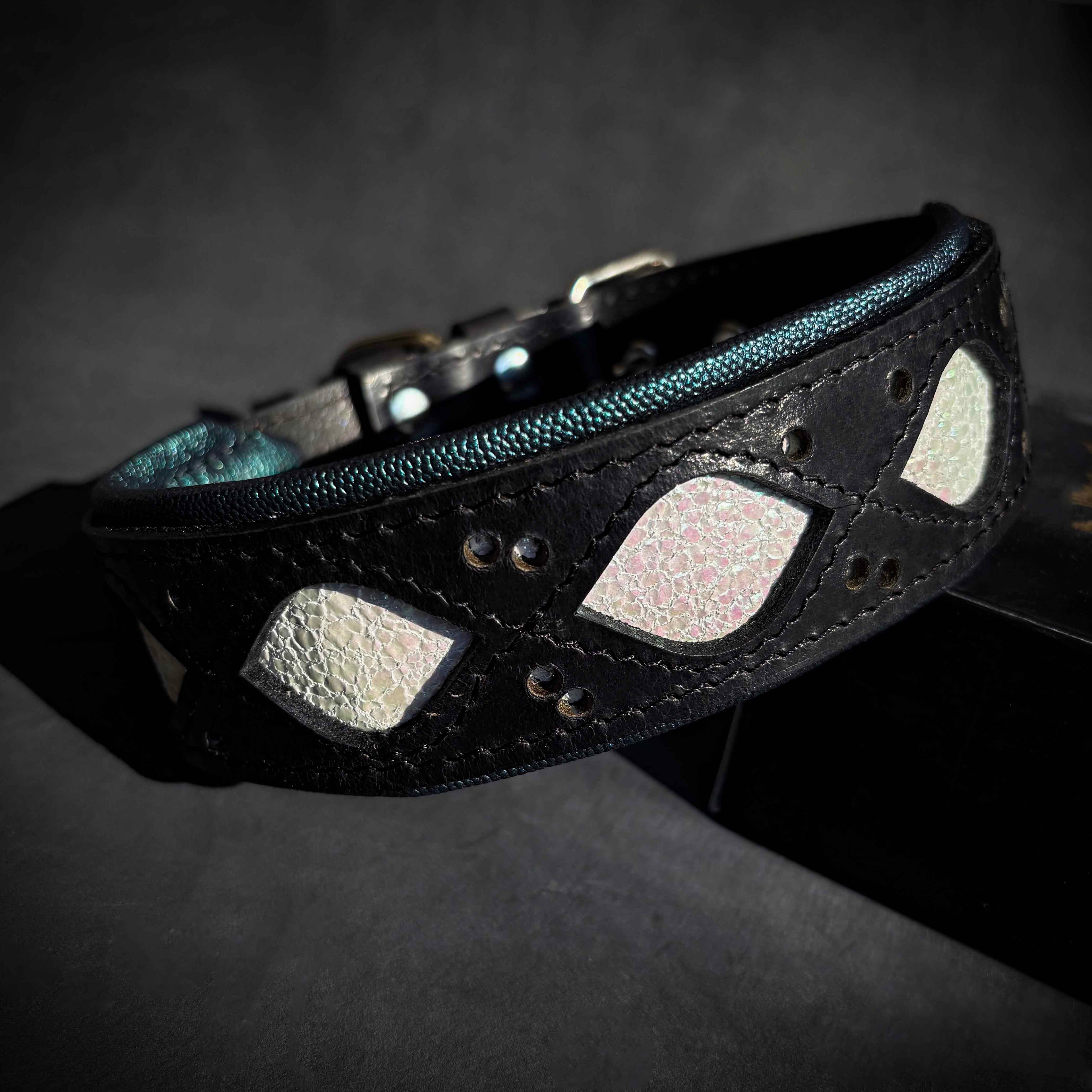 The Avatar Collar-1